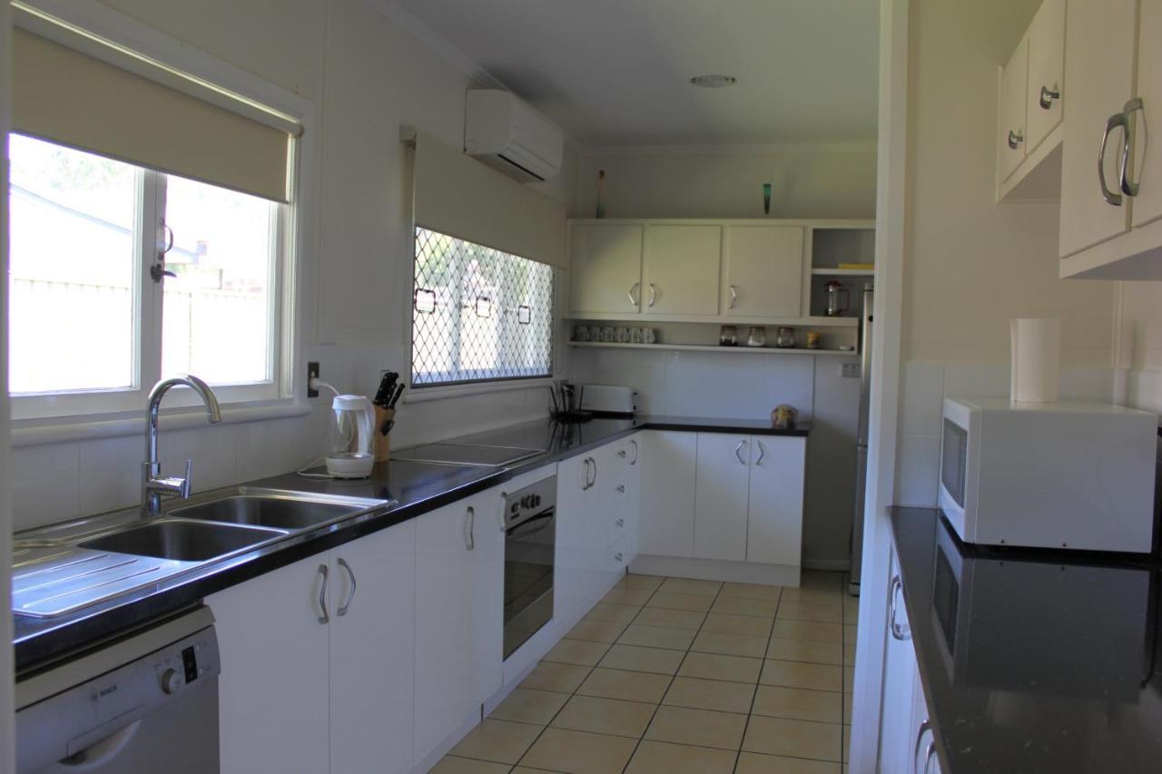Edge Hill Clean & Green Cairns, 7 Minutes From The Airport, 7 Minutes To Cairns Cbd & Reef Fleet Terminal Eksteriør billede