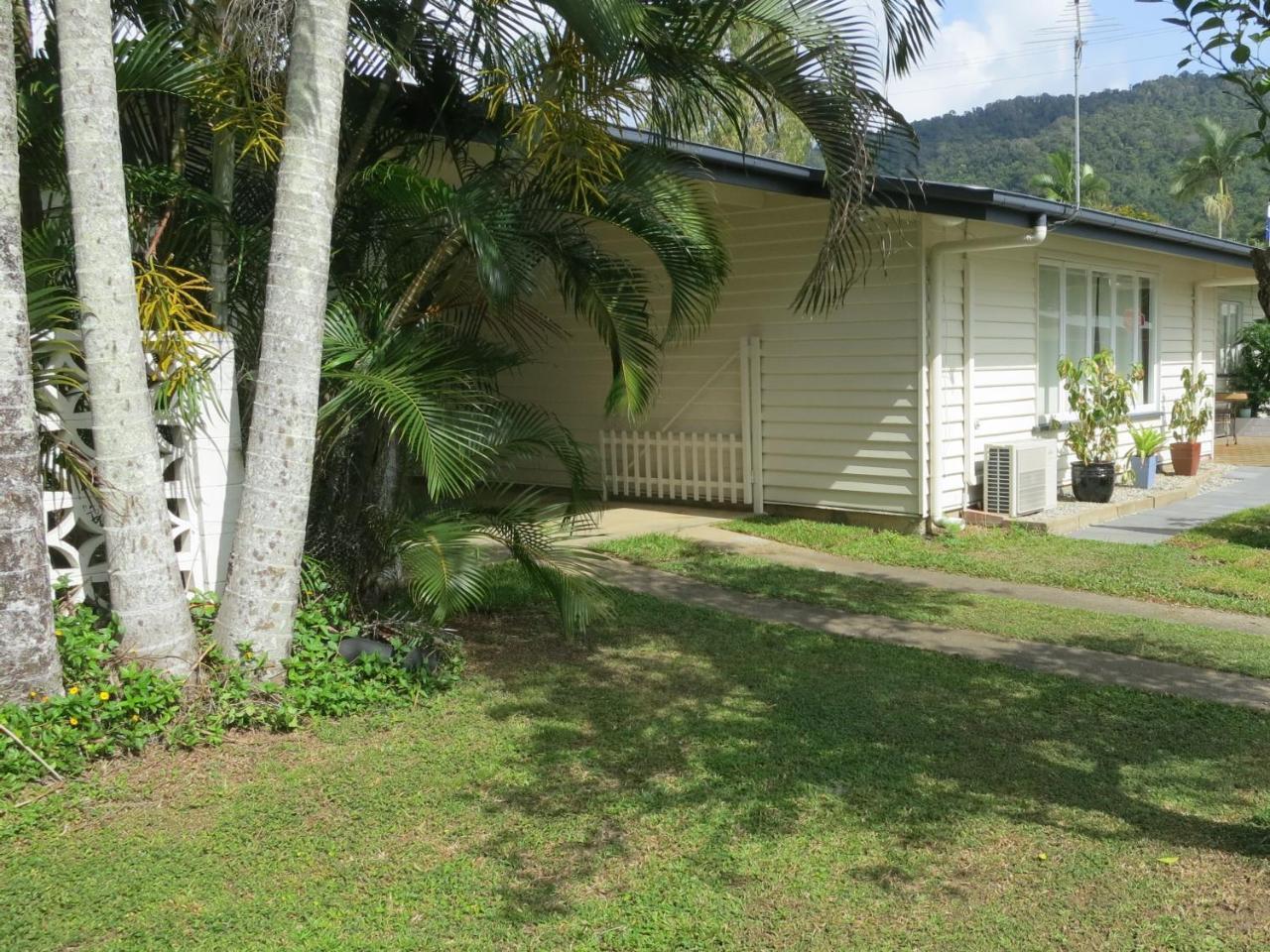 Edge Hill Clean & Green Cairns, 7 Minutes From The Airport, 7 Minutes To Cairns Cbd & Reef Fleet Terminal Eksteriør billede