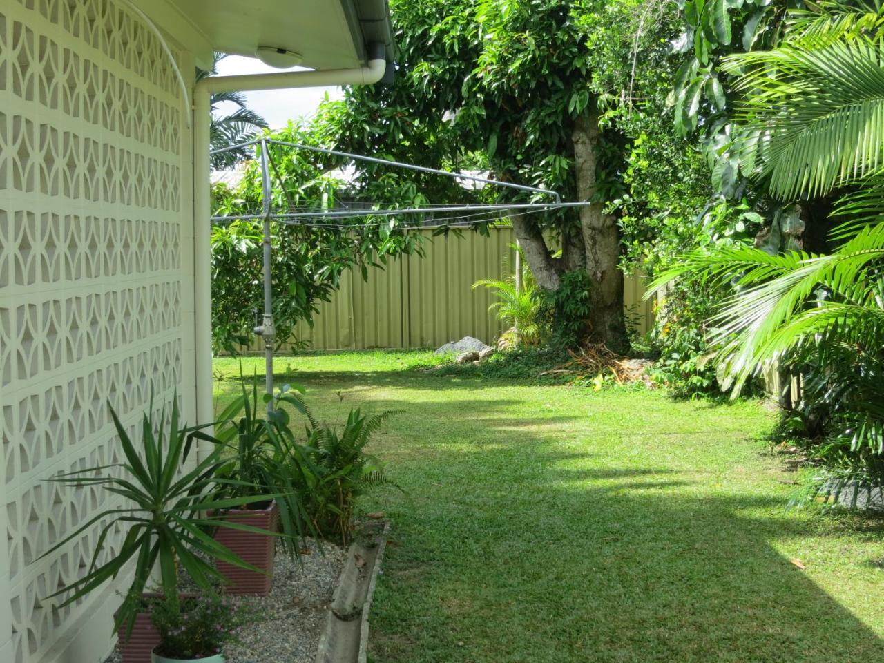 Edge Hill Clean & Green Cairns, 7 Minutes From The Airport, 7 Minutes To Cairns Cbd & Reef Fleet Terminal Eksteriør billede